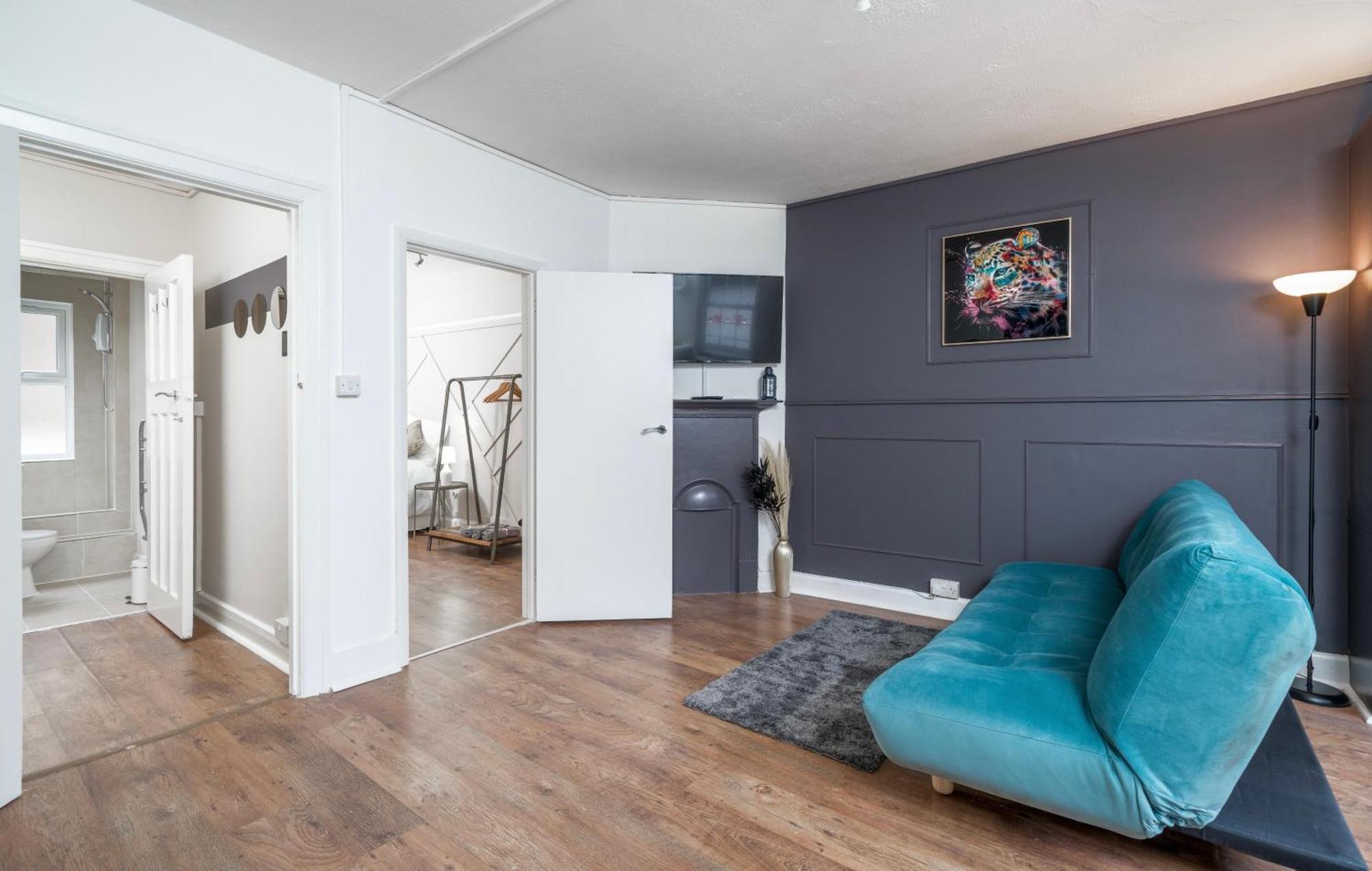 Stylish Apartment In The Heart Of Kingston Town Centre Kingston upon Thames  Eksteriør billede